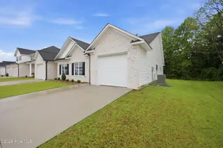 2020 Dartford Drive B, Greenville, NC 27834 – photo 3: 3-web-or-mls-BLS_0074