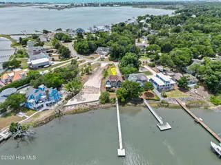 915 Chadwick Shores Drive, Sneads Ferry, NC 28460 – photo 4