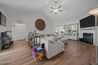 238 Crossroads Store Drive, Jacksonville, NC 28546 – photo 6: 24-web-or-mls-238 Crossroads Store Dr. 5