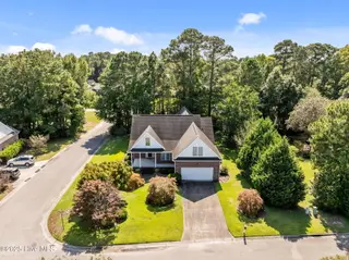 301 Foxwood Lane, Wilmington, NC 28409 – photo 3: 5-web-or-mls-DJI_20250918115409_0015_D