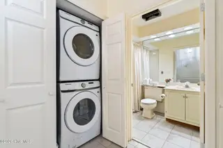 2203 Jumpin Run Drive, Wilmington, NC 28403 – photo 22: 09hallbath