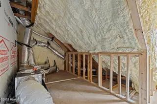 200 Olde Towne Yacht Club Drive 48, Beaufort, NC 28516 – photo 22: Encapsulated Attic