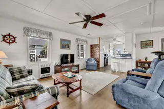 1023 Carolina Boulevard, Topsail Beach, NC 28445 – photo 2: Living Room