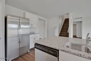 1221 Inner Banks Lane 464, Jacksonville, NC 28546 – photo 14: similar to