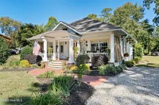 204 Lakeshore Drive, Lake Waccamaw, NC 28450 — 2-bedroom home, Lake Waccamaw, NC, photo 8 of 57: mls-DSC06872