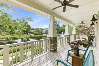 1693 Clove Hitch Lane SW, Ocean Isle Beach, NC 28469 — 3-bedroom home in Waterway Cove, Ocean Isle Beach, NC, photo 4 of 45: 005_1693_clove_hitch_lane_sw-5_18