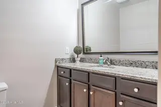 107 W Chelsea Court, Southern Pines, NC 28387 – photo 22: Full Bathroom