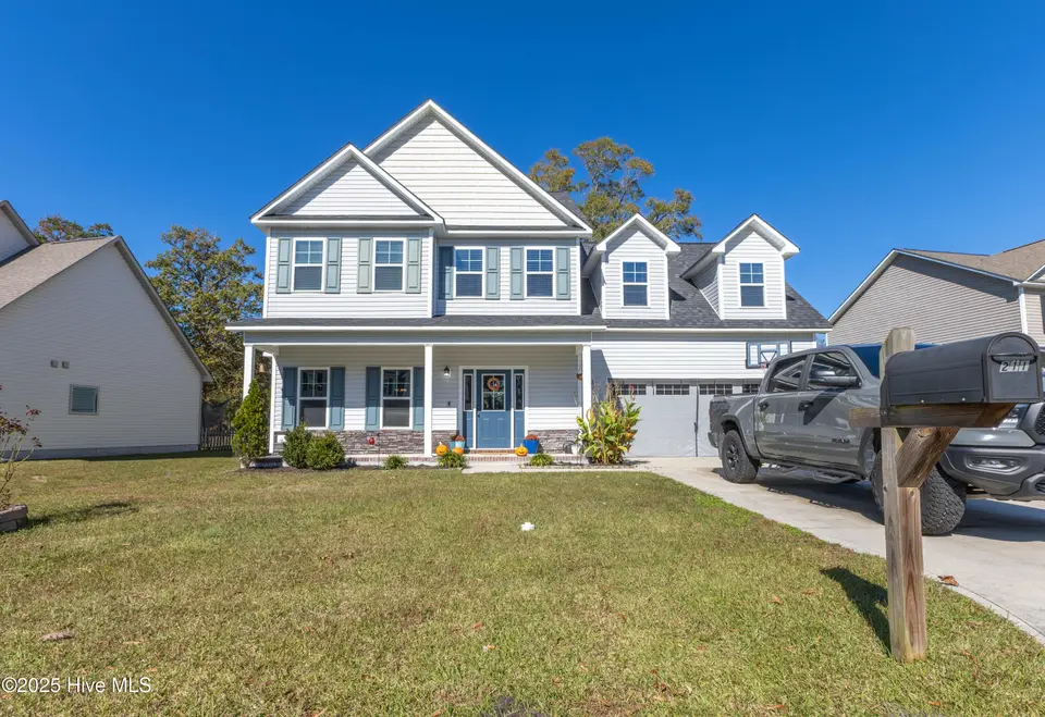 211 Holly Grove Court E, Jacksonville, NC 28540 – photo 1 of 32: a1
