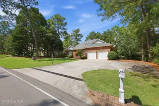885 Monticello Drive, Pinehurst, NC 28374 – photo 3: 55-web-or-mls-IMG_9713 - edited
