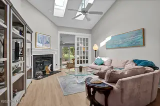 6012 Inland Greens Drive, Wilmington, NC 28405 – photo 15: Living Room