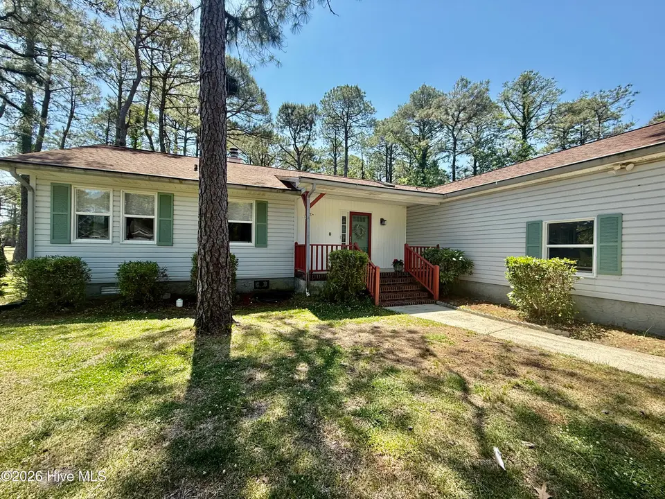 1116 Santa Lucia Road, New Bern, NC 28560 – photo 1 of 23: Front