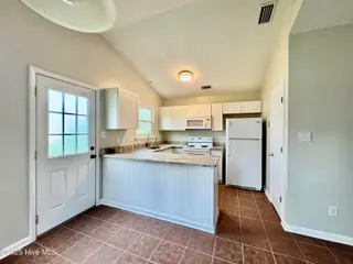 288 Huff Drive, Jacksonville, NC 28546 – photo 10: IMG_2927 2
