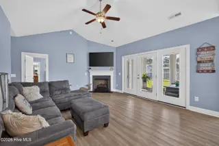 217 Bronze Drive, Rocky Point, NC 28457 — 3-bedroom home in The Knolls at Turkey Creek, Rocky Point, NC, photo 7 of 63: 217BronzeDrive-21