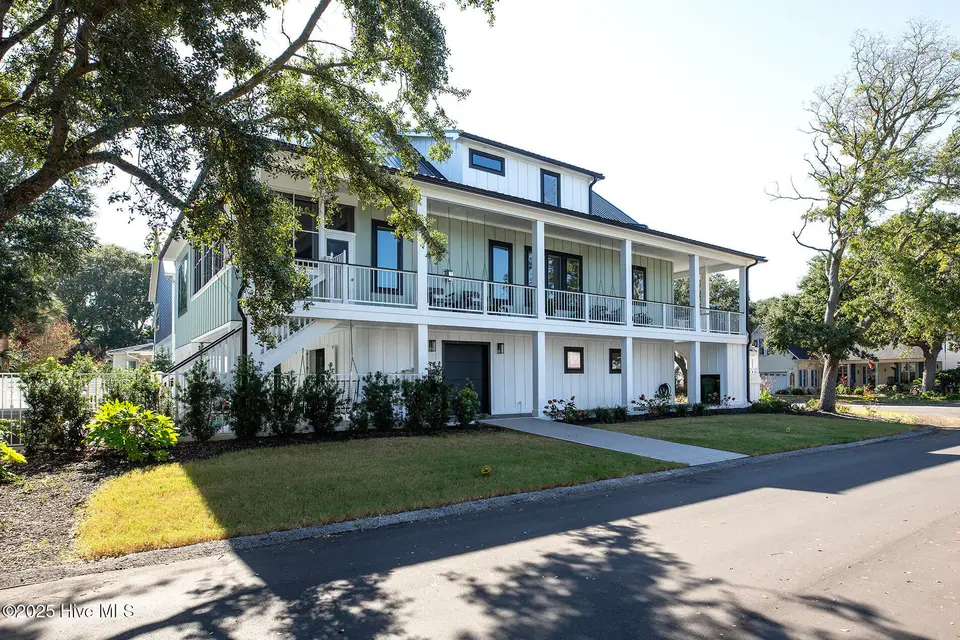 434 Settlers Lane, Kure Beach, NC 28449 – photo 1 of 74: Settlers434-sideDianaL33A7771 copy