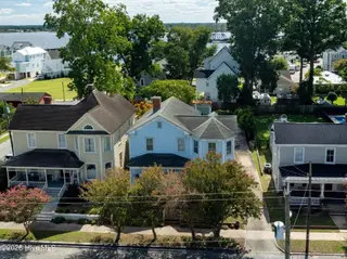 427 E Main Street, Washington, NC 27889 – photo 2: 002 front aerial view 1