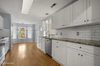 41 Pinewood Drive, Carolina Shores, NC 28467 – photo 10: Kitchen