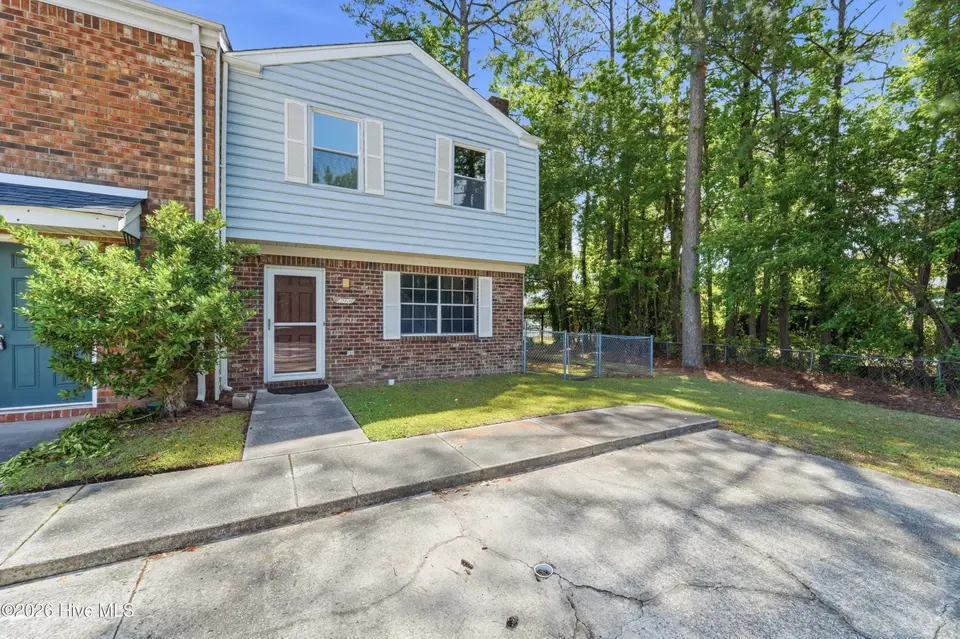 200 Myrtlewood Circle, Jacksonville, NC 28546 – photo 1 of 47: DSC05023