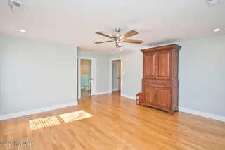 307 Anita Forte Drive, Cape Carteret, NC 28584 – photo 19: Master bedroom