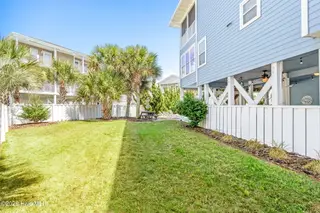 14 Private Drive, Ocean Isle Beach, NC 28469 – photo 13: Big Yard
