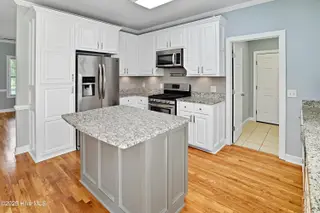 71 W South Shore Drive, Southport, NC 28461 — 3-bedroom home in Boiling Spring Lakes, Southport, NC, photo 19 of 47
