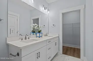 200 Olde Towne Yacht Club Drive 49, Beaufort, NC 28516 – photo 24: 27-web-or-mls-1S3A2263