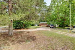 2128 Yaupon Drive, Wilmington, NC 28401 — 3-bedroom home in Greenfield Lake Estates, Wilmington, NC, photo 8 of 22: 2128YauponFrontShots-4