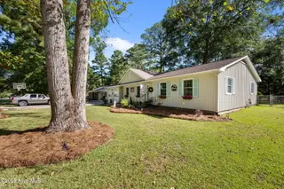 3013 Red Fox Road, Trent Woods, NC 28562 – photo 3: 3-web-or-mls-DSC_3807