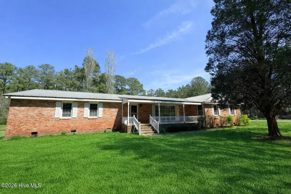 19 Wilkins Road, Belhaven, NC 27810 – photo 1 of 61: Front of Home - Spring