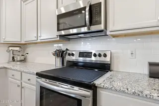 113 Hanover Court, Clayton, NC 27527 – photo 8: 23-web-or-mls-IMG_6056
