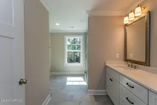 519 N Sycamore Street, Aberdeen, NC 28315 – photo 17: primary bath1