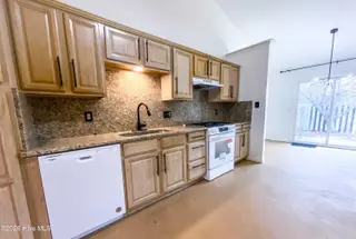 1206 Peyton Circle B, Greenville, NC 27834 – photo 5: kitchen left side 1206 #2