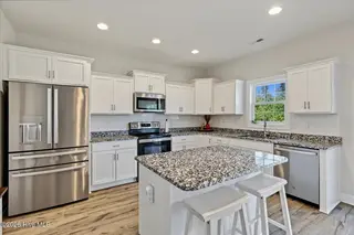 12 N Ardsley Lane, Rocky Point, NC 28457 — 5-bedroom home in Wylie Branch, Rocky Point, NC, photo 22 of 49: 12 N Ardsley Lane