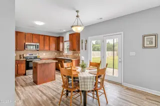 226 Silver Hills Drive, Jacksonville, NC 28546 — 3-bedroom home in Sterling Farms, Jacksonville, NC, photo 5 of 41: DSC_5815