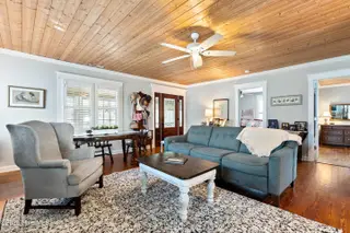 1017 N Lord Street, Southport, NC 28461 – photo 12: living room 4