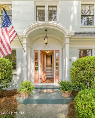 260 S Ashe Street, Southern Pines, NC 28387 – photo 4: Welcome home! Please Come In.
