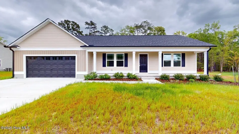 302 Grand Oaks Drive, Goldsboro, NC 27530 – photo 1 of 10: Main
