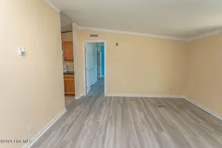 423 Gray Drive SW, Shallotte, NC 28470 — 3-bedroom manufactured home in Sherrow Estates, Shallotte, NC, photo 4 of 38