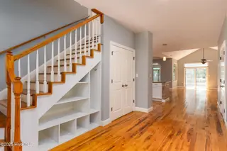 6321 Albatross Drive, New Bern, NC 28560 – photo 4: Entry Way