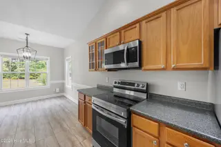 108 Marble Court, Jacksonville, NC 28546 – photo 11: 17_kitchen