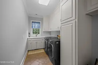 900 Chesapeake Place, Greenville, NC 27858 – photo 21: Laundry Room
