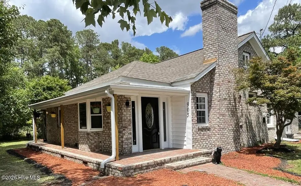 905 7th Street, Goldsboro, NC 27534 – photo 1 of 28: Front
