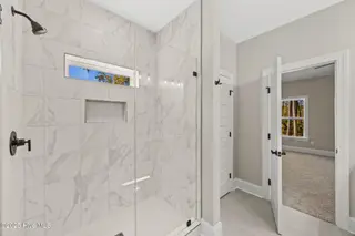 2412 Starling Lane, New Bern, NC 28562 – photo 16: Owners Shower
