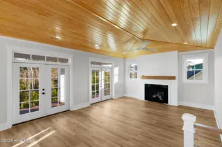 538 Sheldrake Court, Beaufort, NC 28516 – photo 14: Living Room w/ Fireplace
