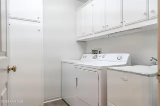 760 Pinehurst Trace Drive, Pinehurst, NC 28374 – photo 18: Laundry Room