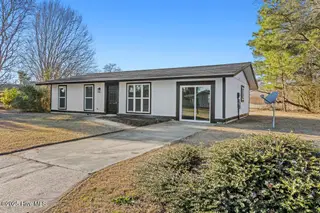 402 Shamrock Drive, Jacksonville, NC 28540 – photo 1: Front of House