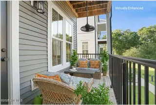 624 N 6th Street, Wilmington, NC 28401 – photo 10: Balcony, 2nd level