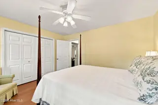 1611 Sanderling Drive, Morehead City, NC 28557 – photo 12: 34-web-or-mls-1611 Sanderling 051-edit