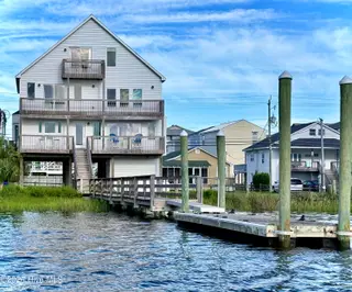 517 Canal Drive, Carolina Beach, NC 28428 – photo 1