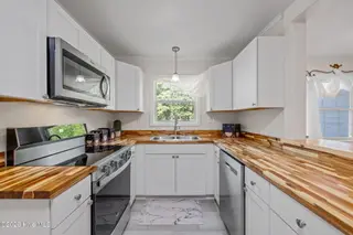 302 Fleetwood Street, Havelock, NC 28532 – photo 8: Fltwdkitchen