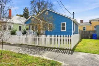 708 Chestnut Street, Wilmington, NC 28401 – photo 2: 3_708_Chestnut_St_003